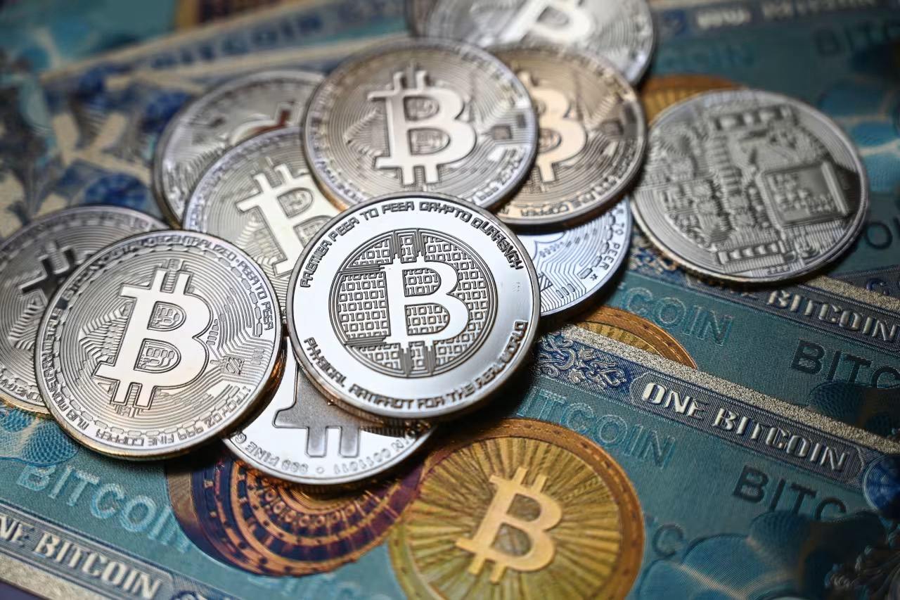 比特币跌至 65,000 美元:加密货币的下一步是什么?