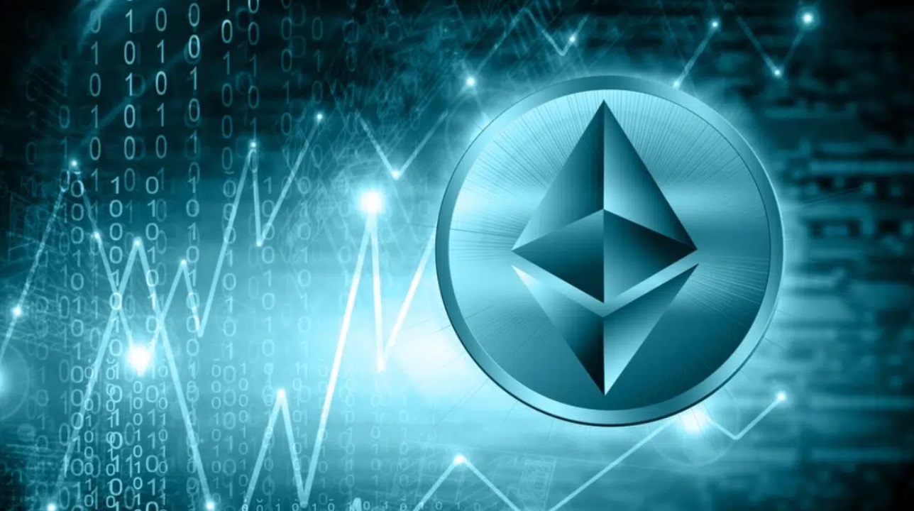 以太坊鲸鱼引发抛售恐慌:ETH 将跌至 2,300 美元吗?