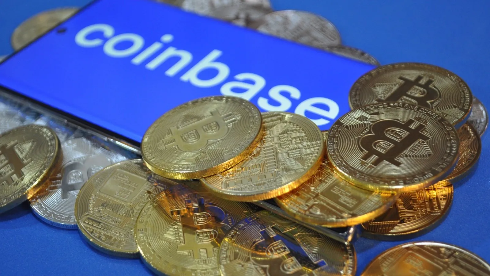 Coinbase 高管澄清 BTC 托管条款,比特币登陆 Solana