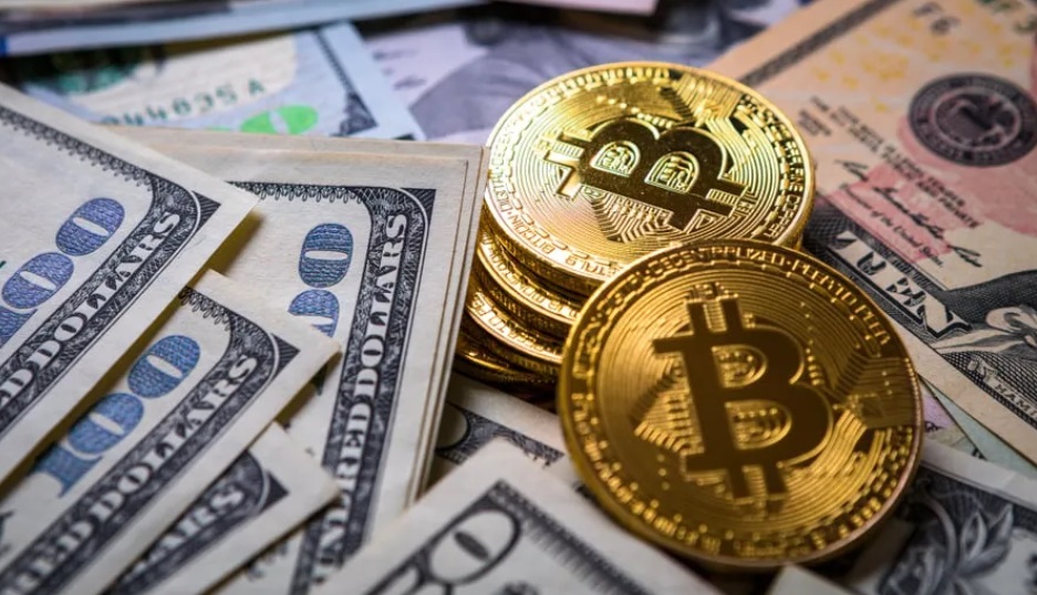 美联储降息后投资者关注加密货币,比特币 ETF 持续上涨