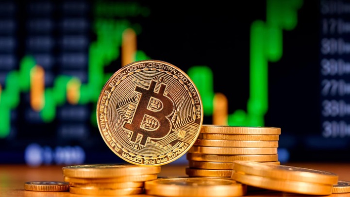 比特币(BTC)突然回升至 7 万美元。发生了什么?