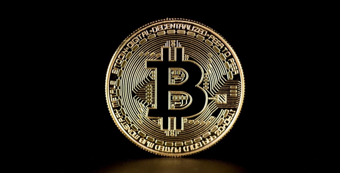 比特币首次突破 10 万美元大关后跌破