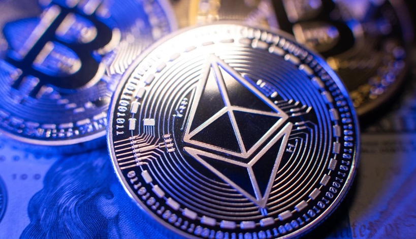 加密货币巨头蠢蠢欲动:老式 BTC 钱包转移数百万