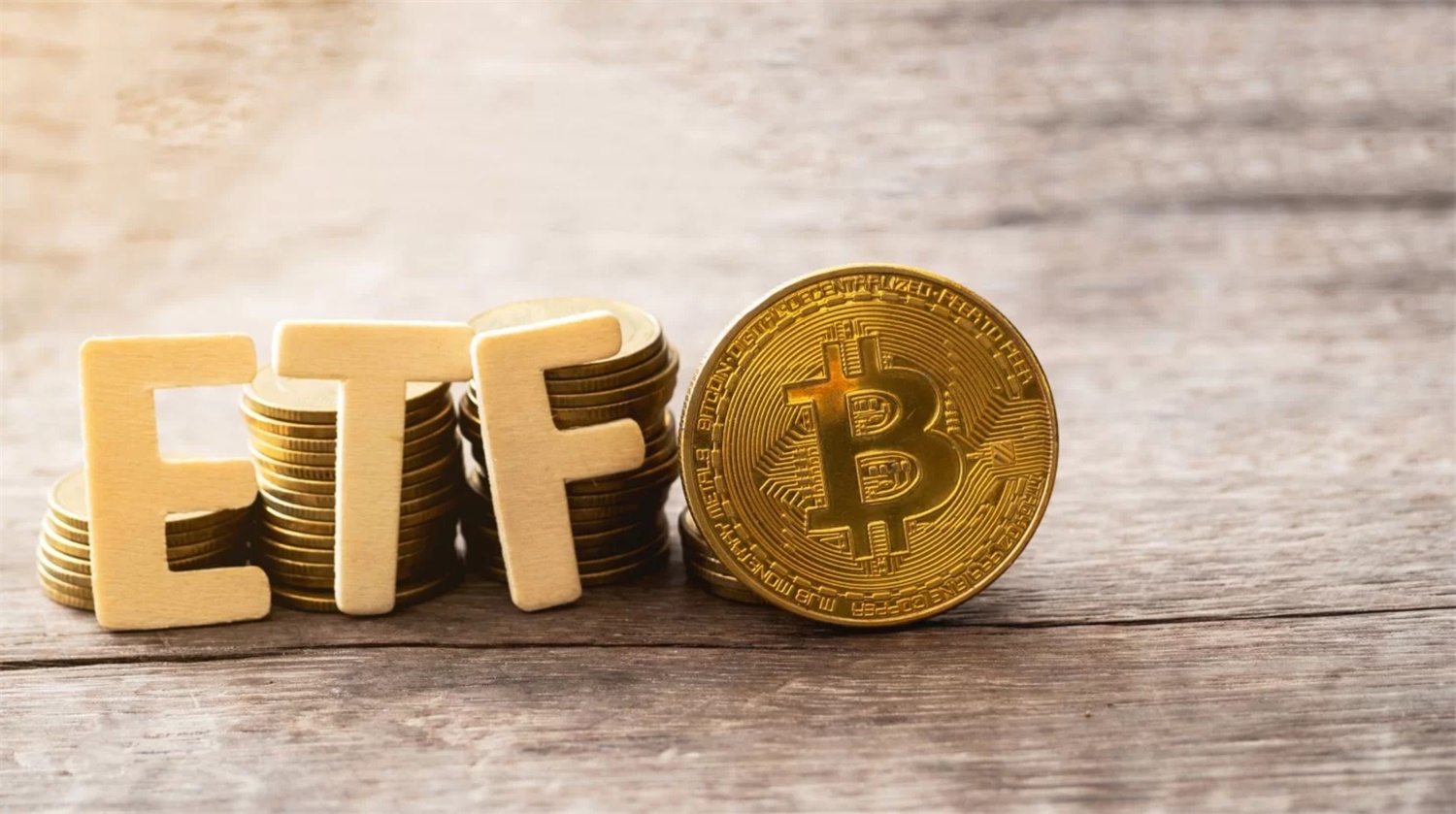 比特币准备竞争:马斯克的 DOGE 挑战黄金储备