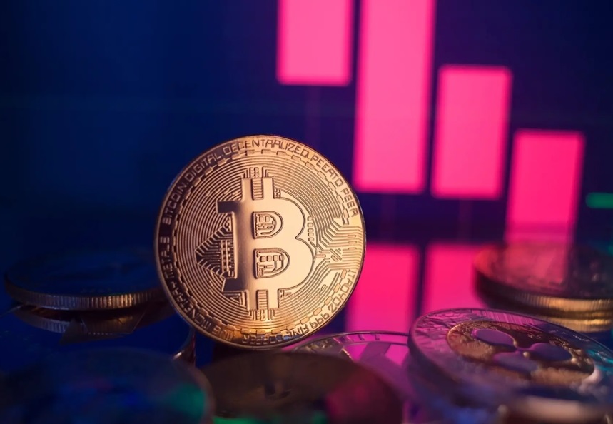 “比特币(BTC)下跌 80,000 美元……市场恐慌蔓延,波动性飙升”