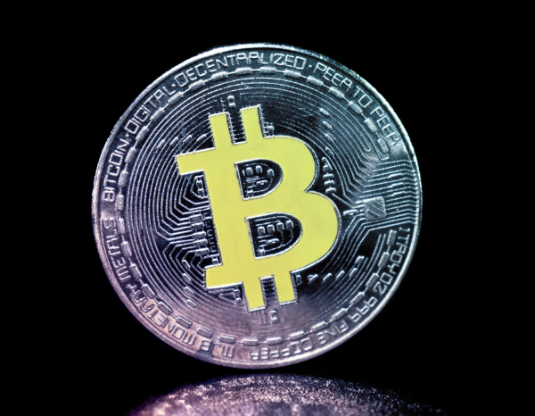 加密货币专家抛售价值低于 10 万美元的比特币,并列出是时候做空的原因