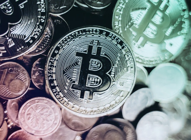 比特币价格再次突破 100,000 美元?图表模式显示下一步将发生什么
